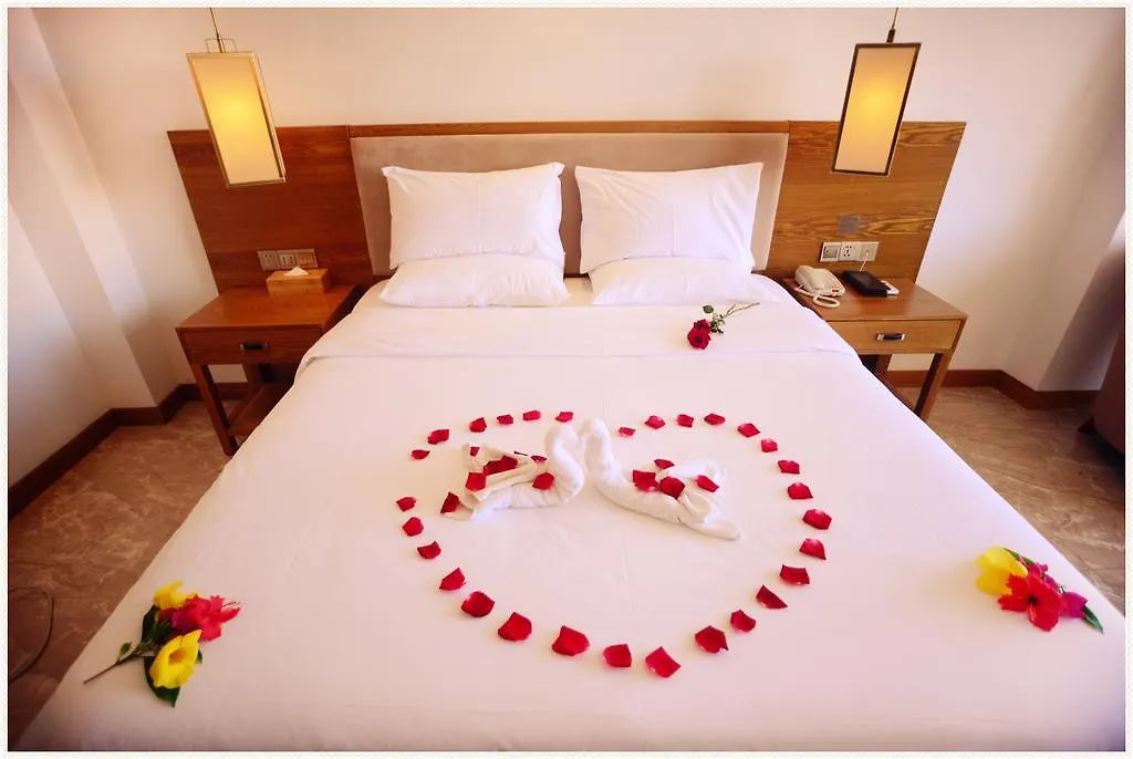 Sanyawan Yin Yun Seaview Holiday Hotel 4*, Sanya